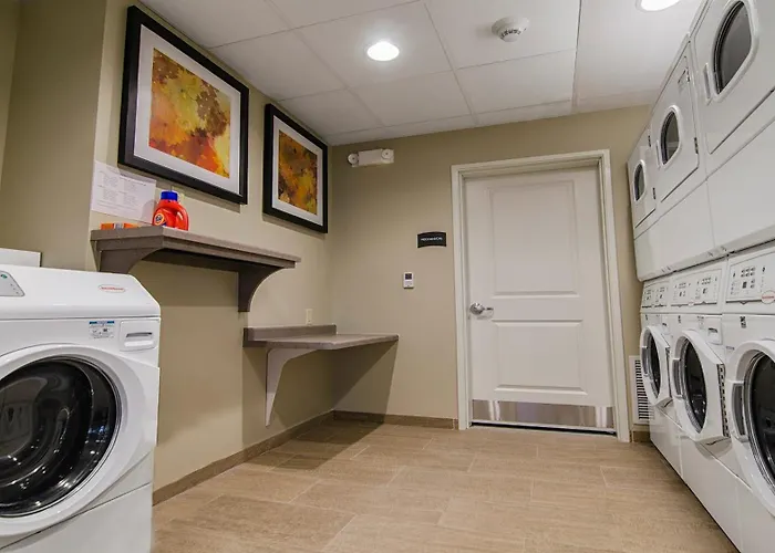 Townhome Inn & Suites